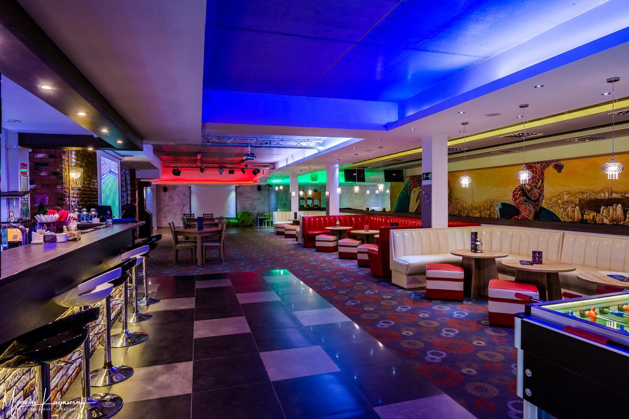 Hotel Na Skarpie ชกลาร์สกา ปอเรมบา ภายนอก รูปภาพ